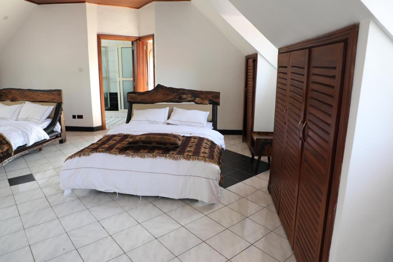 Stallion Place - Bed And Breakfast Kampala Ngoại thất bức ảnh